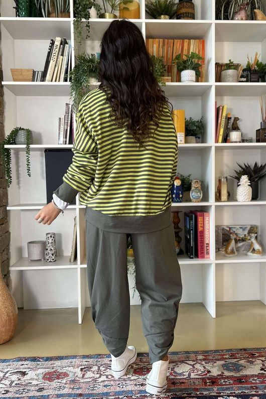 The Sunday Morning Stripe V Slouch Sweatshirt Pear Khaki